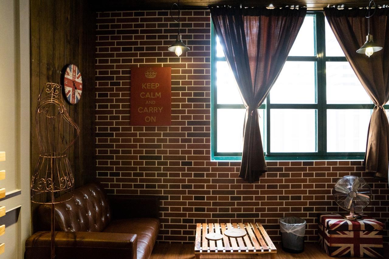 Baker Street London Style Inn Tainan Luaran gambar